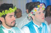 Primeiro casamento homoafetivo da região une famílias em nome do amor.